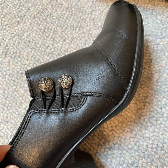 Clarks Heeled Clogs - Picture 6 of 8